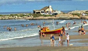 Hostels y escasa demanda obligaron a bajar tarifas en Rocha este verano