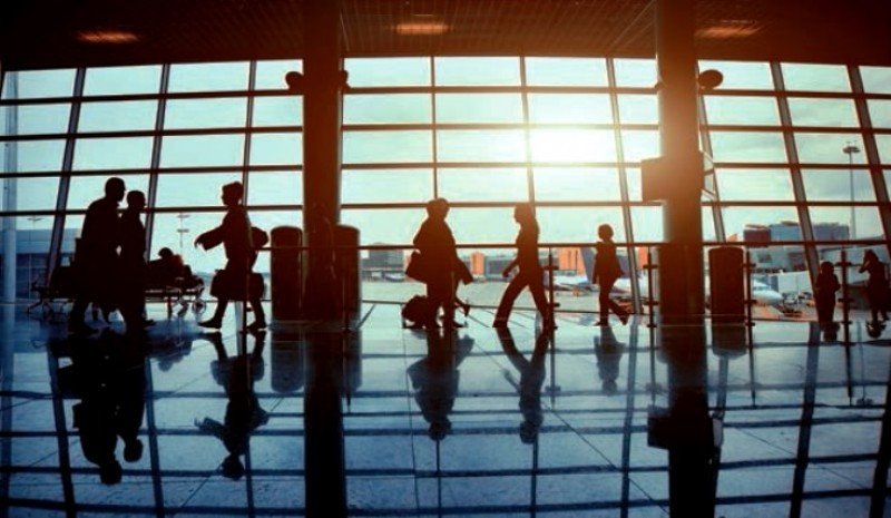 El tráfico en los aeropuertos españoles crece un 6,9% en marzo, con más de 14 M de pasajeros