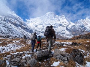 Buscan a 117 españoles en Nepal