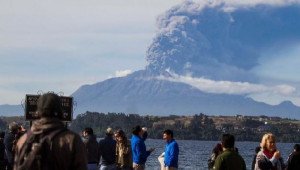 Tercera erupción del volcán Calbuco genera incertidumbre en la Patagonia