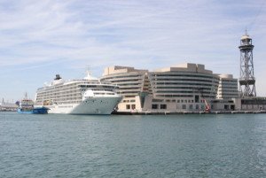 El crucero de los millonarios hace escala en Maó y Barcelona
