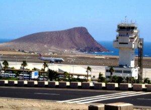La conectividad de Tenerife con aeropuertos de la Península se ha reducido en un 39%