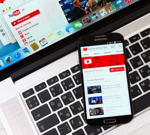 Google: quien no haga vídeos online no existe