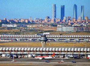 Madrid-Barajas reabre su pista más larga y ya opera al 100% 