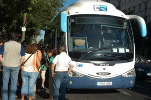 El billete de autobús interurbano baja por primera vez en 13 años