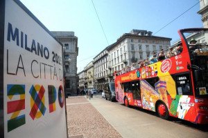 El éxito de público da un respiro a Expo Milán tras incidentes de su apertura