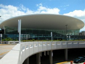Puerto Rico negocia rutas europeas con Iberia y Lufthansa