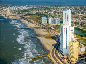 Abre tercer hotel ibis de Colombia frente al mar en Cartagena