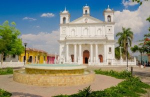 El Salvador impulsa organización de circuitos turísticos de calidad