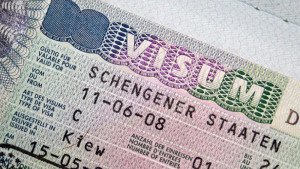 Colombianos y peruanos podrán viajar a Europa sin visa