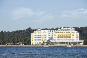 Hotusa incorpora el Gran Hotel de La Toja y el Hotel Balneario
