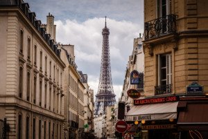 Booking.com alarmada ante los planes de Francia de eliminar la paridad de tarifas hoteleras