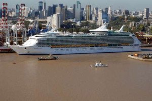 Uruguay pedirá a Argentina "flexibilidad" de tarifas portuarias para turismo