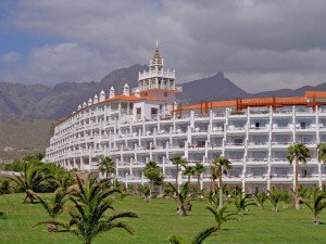 El Riu Palace Tenerife consigue 5 estrellas tras una reforma de 26 M €