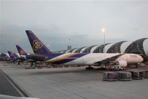 Thai Airways elimina 1.400 empleos y suspende sus rutas a EEUU