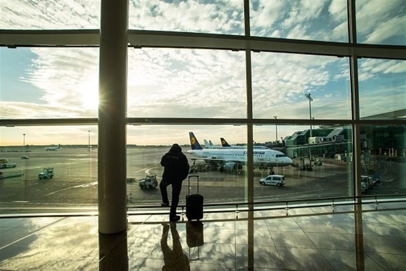 Tráfico aéreo mundial de pasajeros aumentó un 6,3% en el primer semestre.