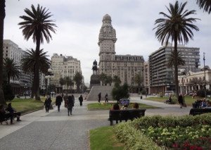 Hoteleros proponen tasa turística en Montevideo para financiar Centro de Convenciones