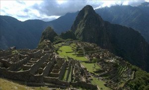 Perú refuerza seguridad de turistas que se dirigen a Machu Picchu desde Cuzco