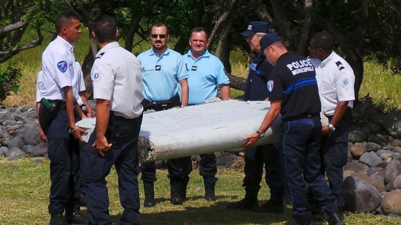 Francia confirma que los restos de avión hallados en Reunión pertenecen al vuelo MH370 