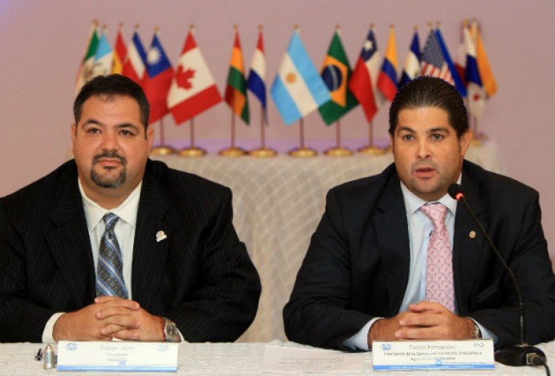Dirigentes de la Cámara de Comercio Latina de los Estados Unidos (Camacol) reunidos en Panamá. Foto: Día a Día