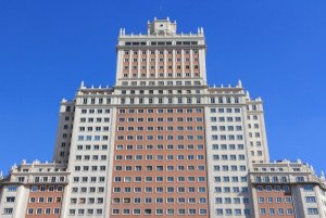 Madrid exige mantener la fachada del Edificio España