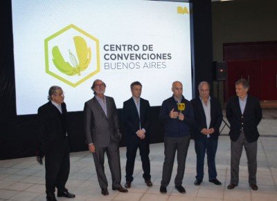 Horacio Rodríguez Larreta, Fernando de Andreis y Hernán Lombardi encabezaron la presentación del centro de convenciones. 