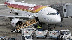 Ocho vuelos desviados en Sevilla por una protesta de trabajadores de Iberia Handling