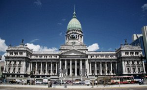 Argentina: Diputados no puede sesionar y se frena la ley de “sostenimiento”