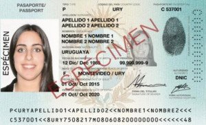 Uruguay comienza a expedir el nuevo pasaporte electrónico