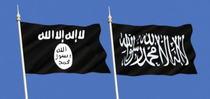 Banderas del grupo terrorista Estado Islámico.
