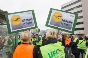 Lufthansa pierde 10 M € diarios en la huelga más larga de sus TCP