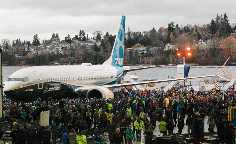 El Boeing 737 MAX 8 operará su primer vuelo a principios de 2016
