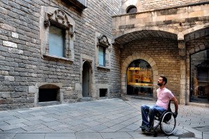 Barcelona crea la primera ruta guiada para personas con movilidad reducida