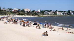 Playas de Montevideo libres de cianobacterias