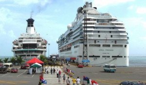 Cruceros activan turismo marítimo en el Caribe de Costa Rica
