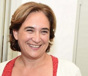 Ada Colau controlará más la gestión de Turisme de Barcelona