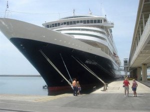 Almería refuerza su posición para el segmento de cruceros en 2016