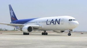 Latam ya opera el primer vuelo a Montevideo de la conexión con Lima