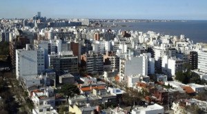 Brasileños caen 24% y argentinos suben 15% en verano uruguayo