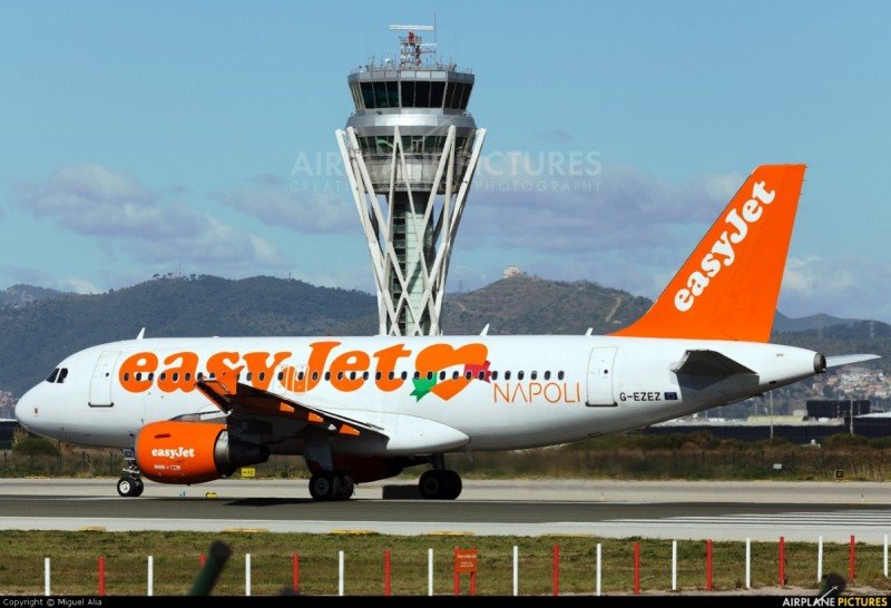 easyJet abre su base 28 en el Aeropuerto de BarcelonaEl Prat Transportes