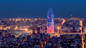 El hotel de la Torre Agbar y otros seis proyectos seguirán adelante en Barcelona