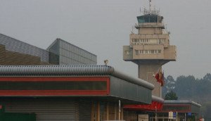 Un rayo inutiliza la torre de control del Aeropuerto de Santander