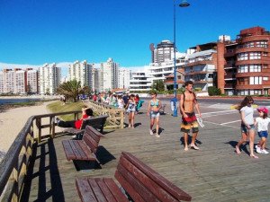El gasto diario de los turistas en Uruguay cayó 10% en 2015