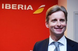 Director latinoamericano de Iberia estrena avión destinado a Montevideo