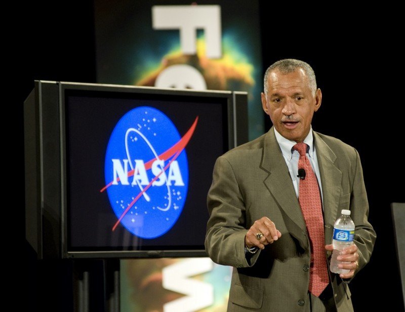 Charles Bolden, administrador de la NASA.