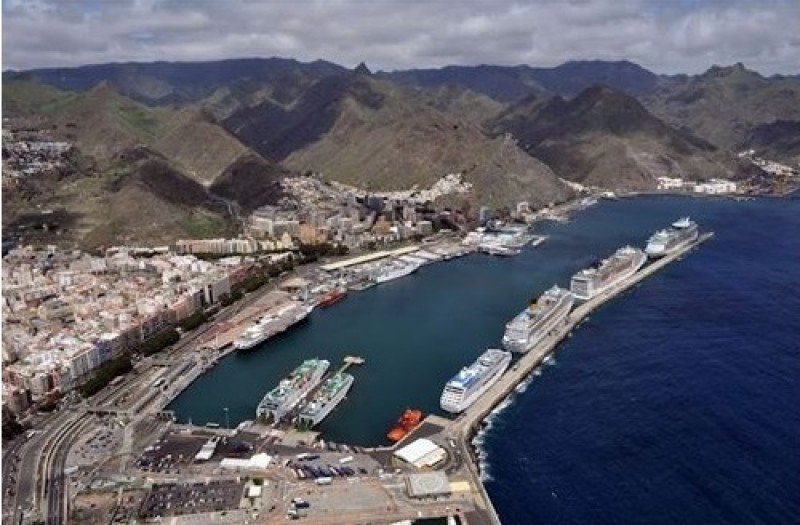 Puerto de Santa Cruz de Tenerife. 