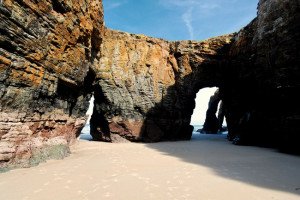La Xunta de Galicia limita el acceso a la Playa de las Catedrales en Semana Santa