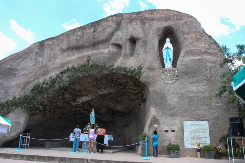 Santuario de la Virgen de Lourdes en San Pedro de Colalao.