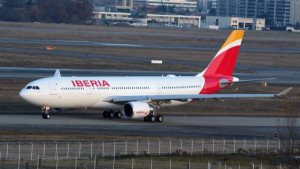 Iberia adelanta sus vuelos a Shanghai y suspende la ruta a Estambul
