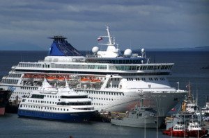 Temporada de cruceros en Chile aumentó 35% y cerró con 414.000 visitantes